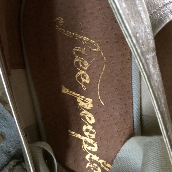 🍃💕NIB Free People Gold Leather Wrap Ballet Flat - Picture 7 of 8